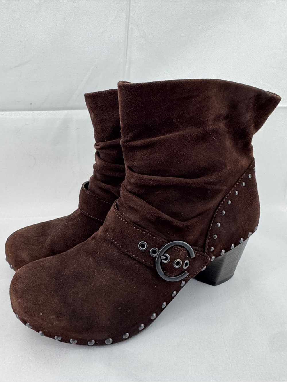Dansko Womens Nikita Slouchy Suede Studded Buckle Ankle Heeled Boots, Brown, 39